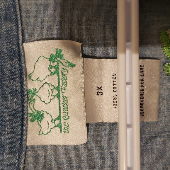 The quacker Factory flamingo, palm tree short sleeve button up jean top size 3X - Picture 3 of 4